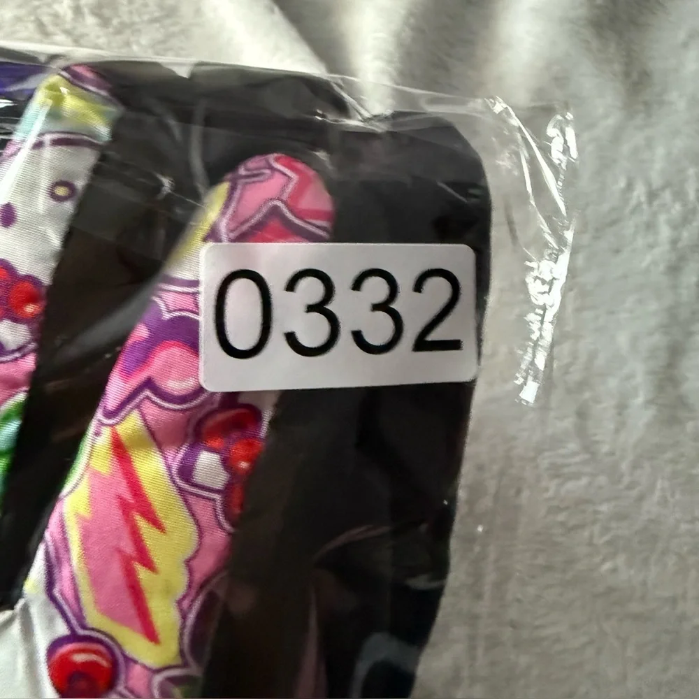Hello Kitty Kids Ski Gloves Pink and Black Size L-XL‎ New
